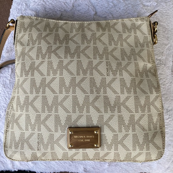 Michael Kors purse >MK DESIGN< - Picture 7 of 7